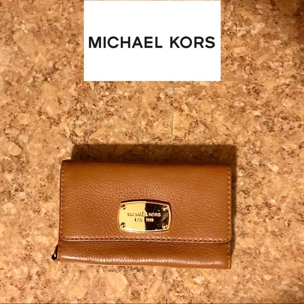 Michael Kors Brown Cell Phone Wallet